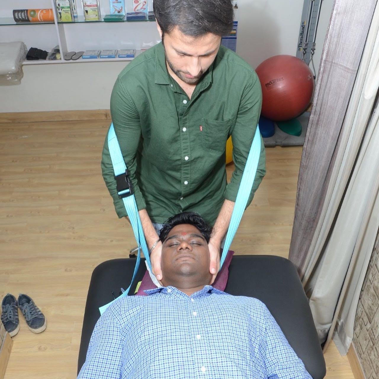 Computerized Cervical Traction Suite